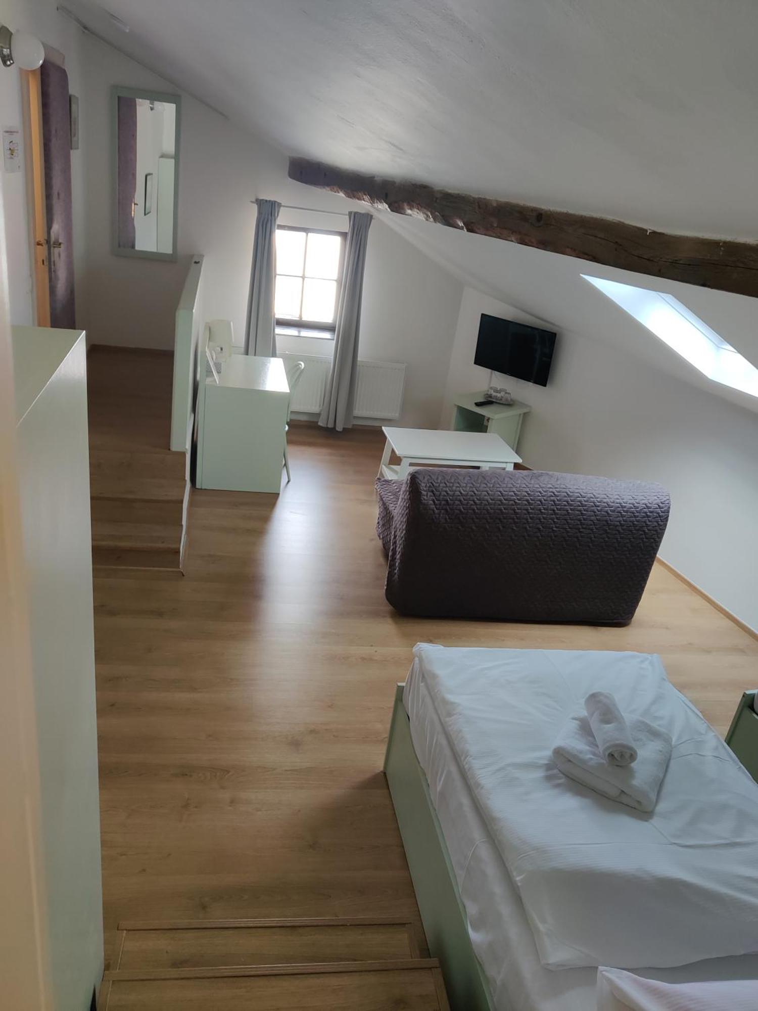 Hotel Celerin Telč Buitenkant foto